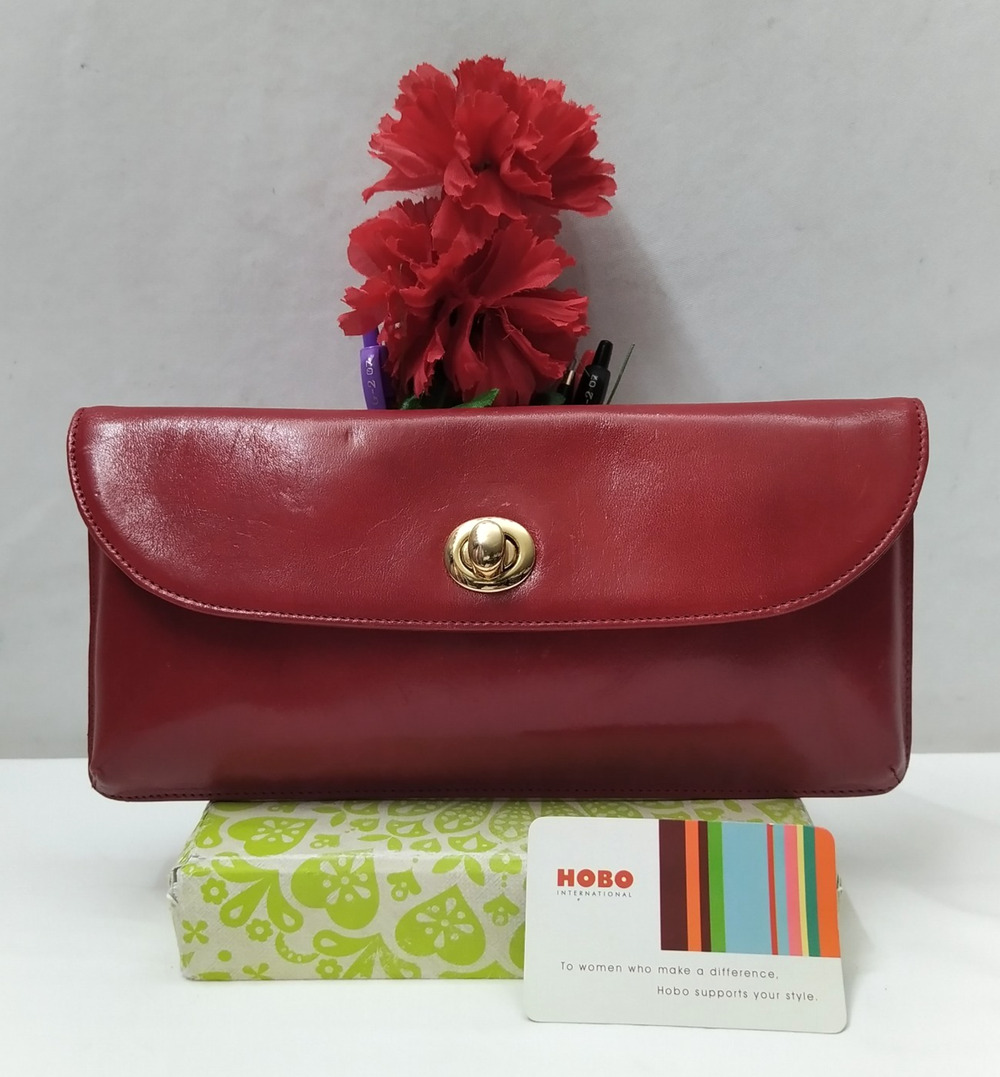 HOBO International Red Leather Flap Turnlock Closure Credit Card Wallet